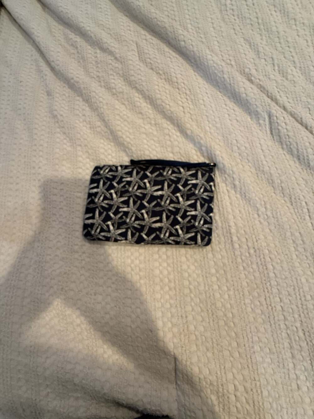 Vineyard Vines Navy and White Starfish Print Wristlet Pouch